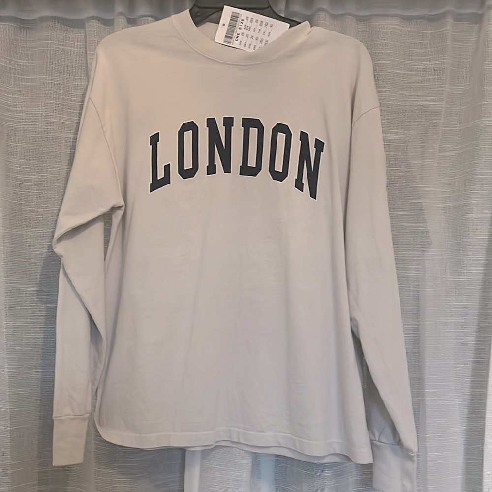 BRANDY MELVILLE LONG SLEEVE TOP